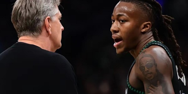 云开体育官网-17中13轰43分！历史首人！6换2大交易捡到宝了