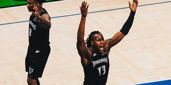 云开体育官网-17中13轰43分！历史首人！6换2大交易捡到宝了