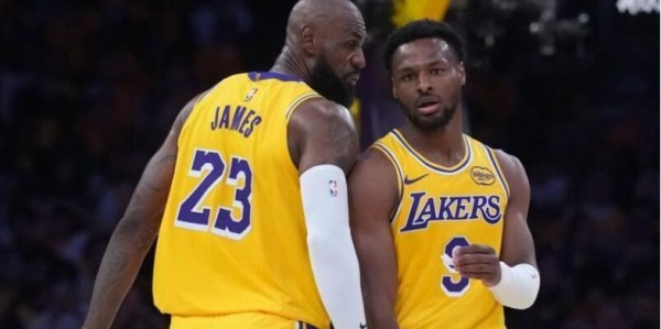 云开体育网站-首个3-0诞生！湖人拒绝15分逆转詹姆斯3分绝平！詹姆斯父子创纪录